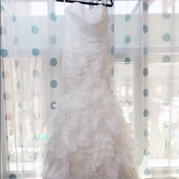 St. Patrick Eresma wedding dress - Picture 3 of 5